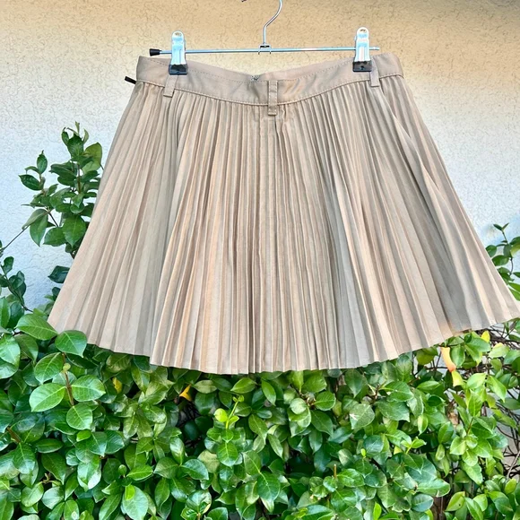 Red Valentino Pleated Mini Skirt Beige Tan Micro Skort Size 40 US 4 Small NWT - Picture 5 of 7